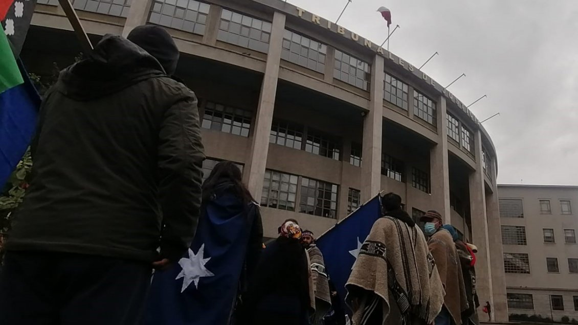 Comunidades mapuche buscan frenar construcción de megaproyecto eólico que dice estará sobre cementerio ancestral