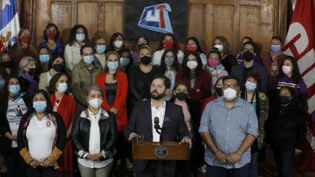 Boric en víspera del 1 de mayo: 