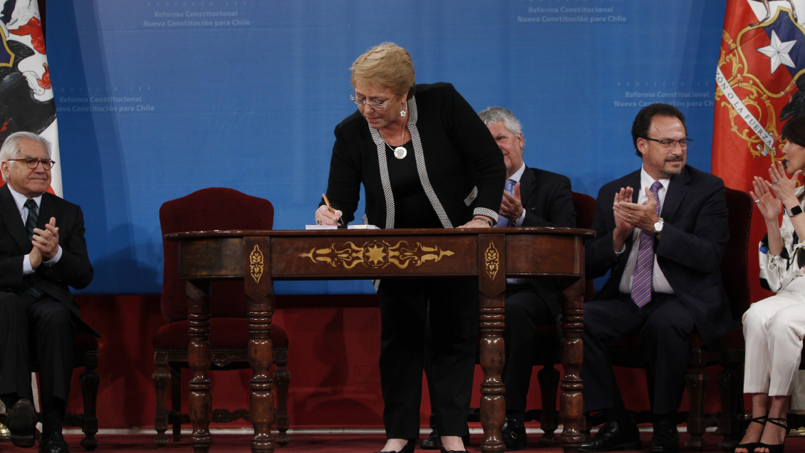 Boric: Si gana el Rechazo, reflotar el proyecto de Constitución de Bachelet 