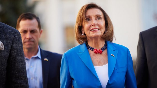 Nancy Pelosi pide a Europa que sancione a Rusia tal como lo hace EEUU