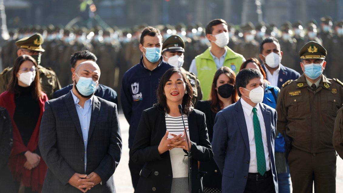 Interior anunció reforzamiento de dotación de Carabineros en 17 comunas del país