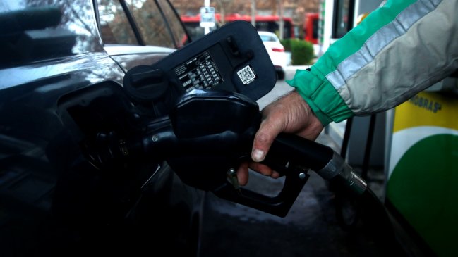 ENAP advierte que tiene suministro de combustible solo para cinco días por paro de contratistas