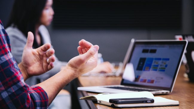 Más del 76% de los trabajadores son felices en su lugar de trabajo, según ranking