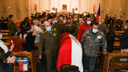  Carabinero asesinado recibió emotiva despedida en Catedral de Chillán  