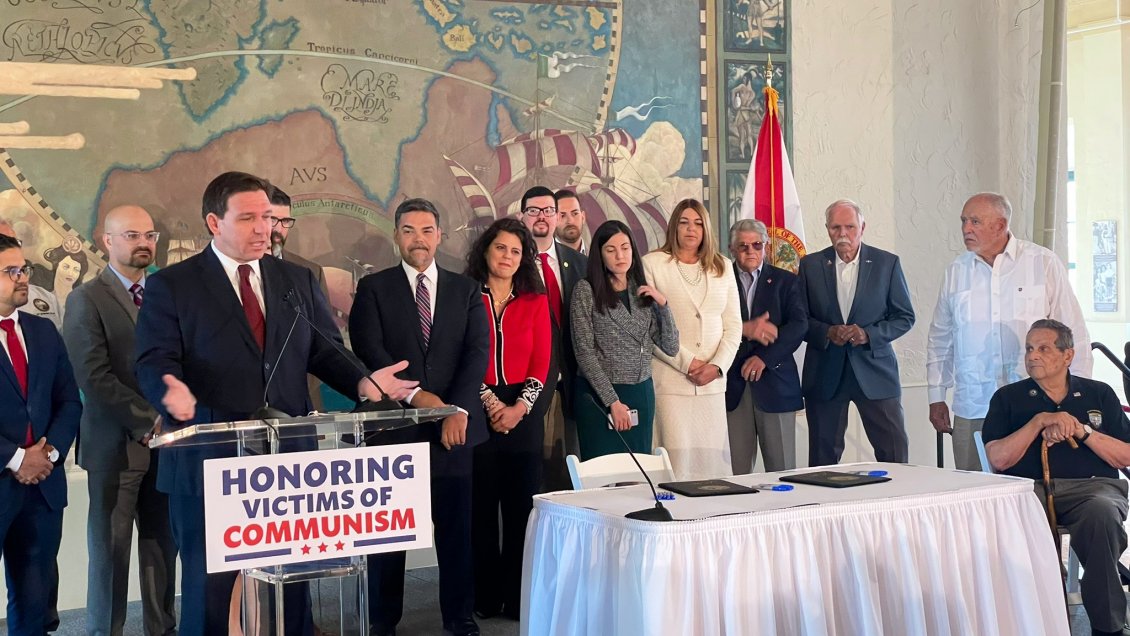 Nueva ley de Florida obliga a instruir escolares en 