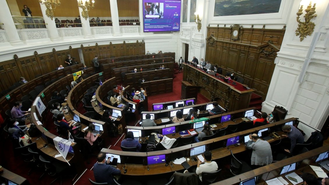 Derecho a huelga quedó incluido en el borrador de la nueva Constitución