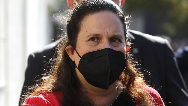 Tres sujetos entraron a robar al domicilio de la ministra de Defensa en Ñuñoa