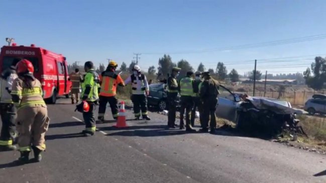 Choque frontal dejó cuatro fallecidos y dos lesionados en Peralillo