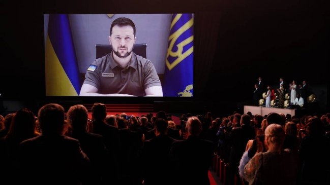 Volodímir Zelenski protagonizó gala inaugural de Cannes 2022