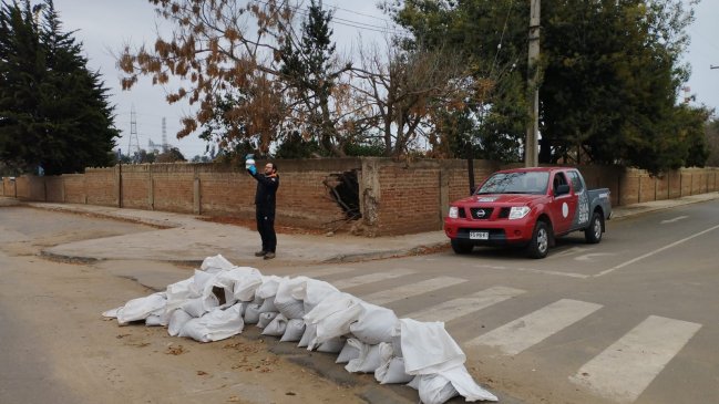 Anuncian recurso para paralizar emisión de gases tras intenso olor que afectó a niños de Puchuncaví