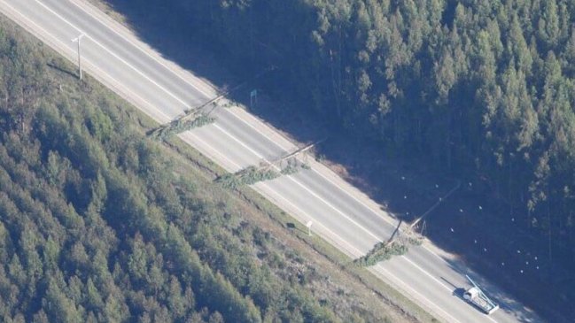 Autoridades cerraron ruta entre Arauco y Lebu por presencia de sujetos armados y bloqueos
