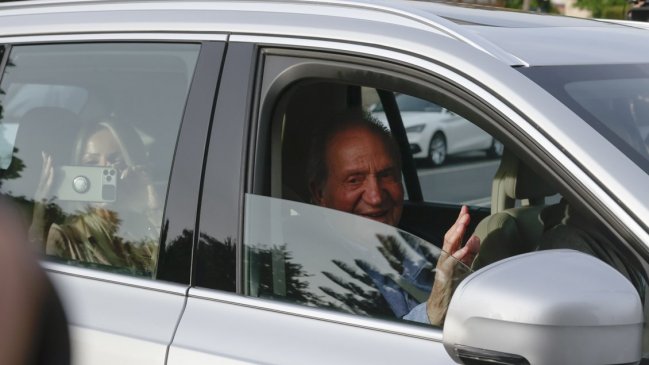  Juan Carlos I regresa a España en viaje privado tras casi dos años fuera  
