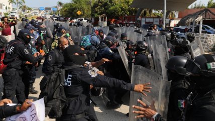   Protesta por mejores salarios terminó con policías mexicanos golpeándose entre sí 