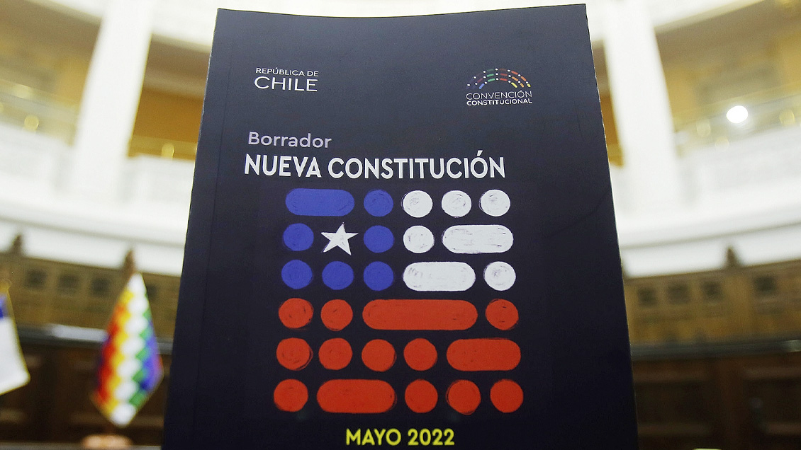 Con mención al estallido social y a un país con varias naciones: Comisión aprobó el preámbulo de la nueva Constitución