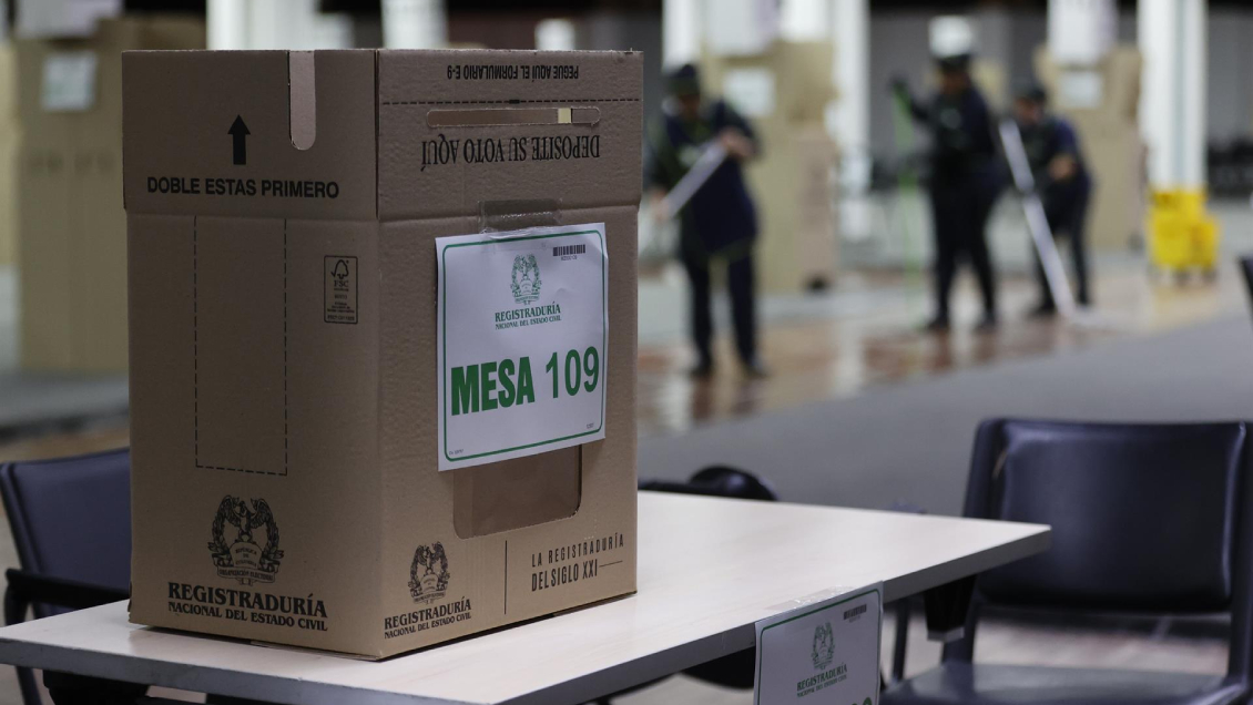 Una Colombia altamente dividida va a las urnas para elegir a su próximo presidente