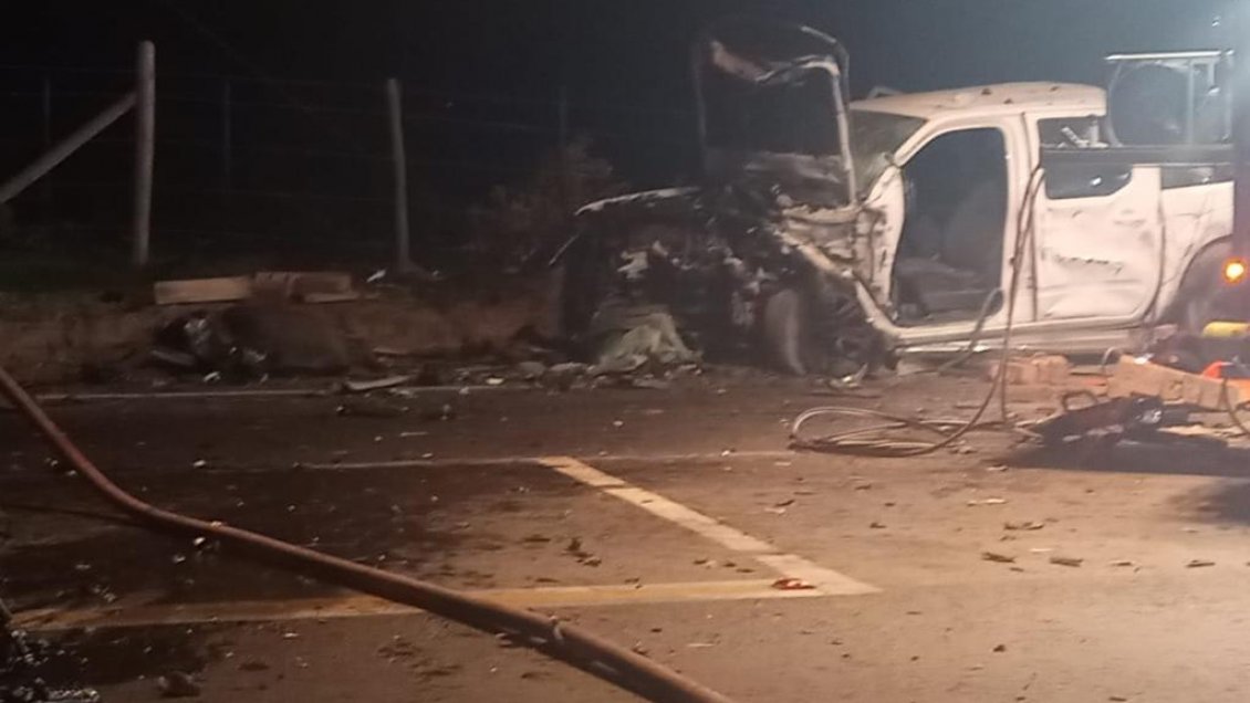 Dos personas fallecieron tras colisión frontal de vehículos en Las Cabras