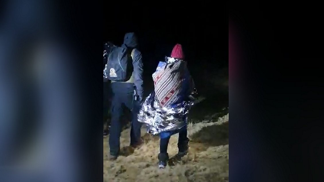 Colchane: Tres personas quedaron atrapadas en el barro al tratar de cruzar irregularmente hacia Bolivia