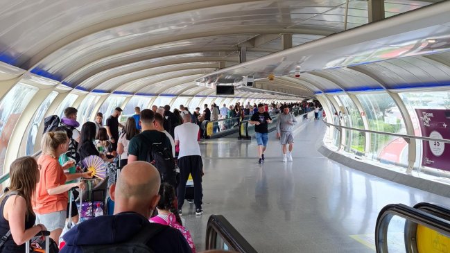 Caos en los aeropuertos británicos por las cancelaciones de vuelos