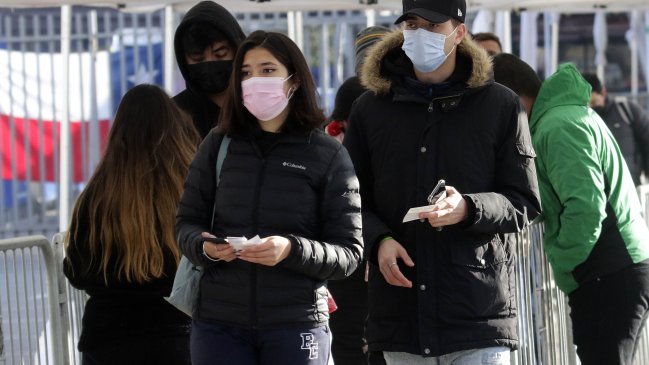 Minsal reporta 3.406 casos nuevos de Covid-19, aunque testeos bajaron a 30 mil