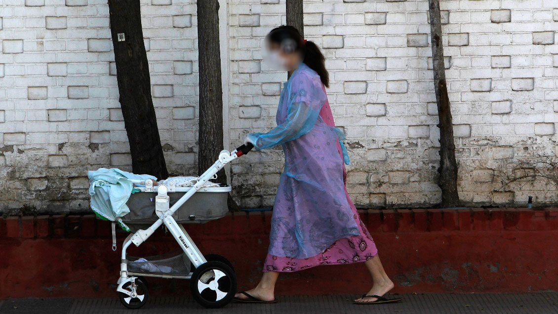 Niñera tiró a bebé por la ventana: Dijo que sufrió un 