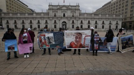   Familiares de pescadores desaparecidos en Lebu protestaron en La Moneda 
