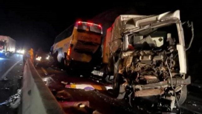 Dos colisiones múltiples en Ruta 5 dejan dos fallecidos y 19 lesionados en Ovalle