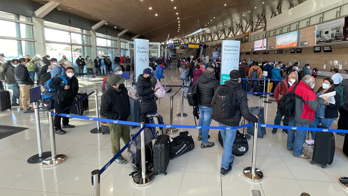 Gobierno acelerará trámites de homologación de vacunas para extranjeros que llegan al país