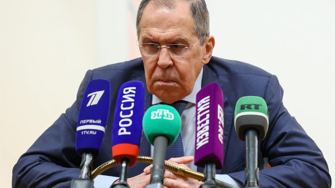 Tres países le cerraron el espacio aéreo al canciller ruso que pretendía viajar a Serbia: 