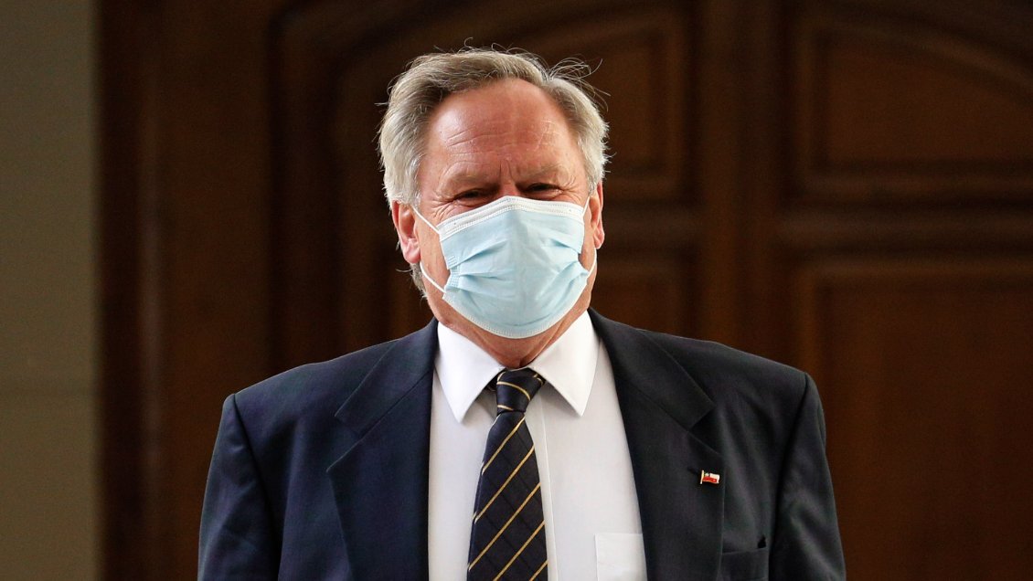 Senador Kuschel: Se han entregado 300 mil hectáreas a comunidades, a veces violentas, y quedan botadas