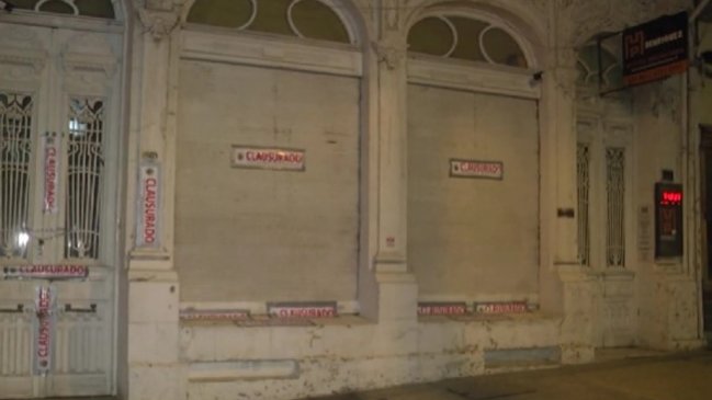 Punta Arenas: Ciudadano chino se querella tras quedar encerrado durante 17 horas en local clausurado