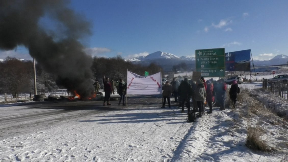 Trabajadoras rurales de programas municipales de Coyhaique exigen reanudar sus labores