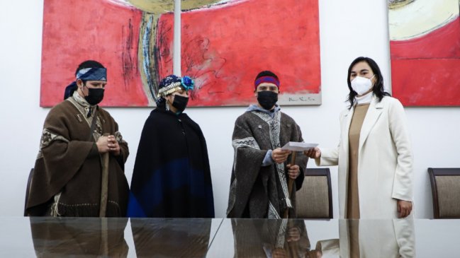Siches recibió a dirigentes mapuche en La Moneda: Propusieron un 