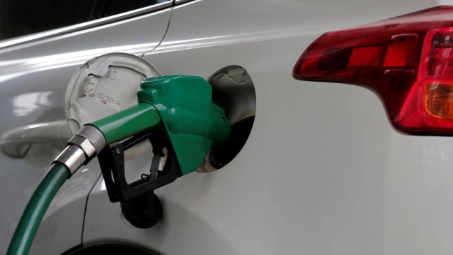   Nunca antes visto: El precio de la gasolina en EEUU llega a 5 dólares por galón 