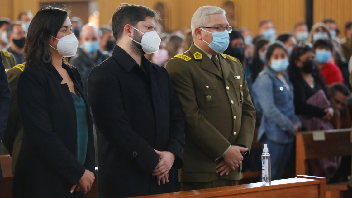 Gobierno analiza fórmula para otorgar ayuda a familias de policías mártires