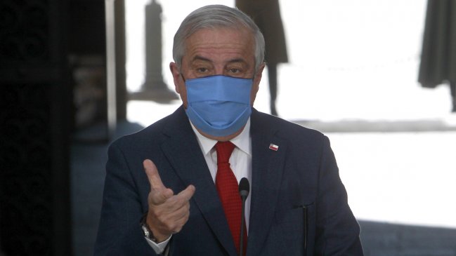 Mañalich critica adelanto de vacaciones: El Gobierno ha fracasado en campaña de vacunación