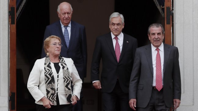 Entrega de la nueva Constitución será sin ex Presidentes: Bachelet tampoco irá