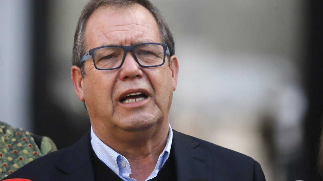 Timonel DC criticó a predecesores que pidieron libertad de acción para el plebiscito: Se equivocan