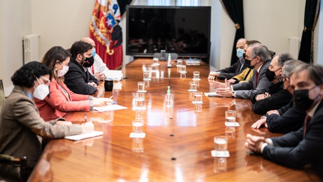 Comisión Desafíos del Futuro pidió a Presidente Boric enfrentar conflictos con evidencia científica