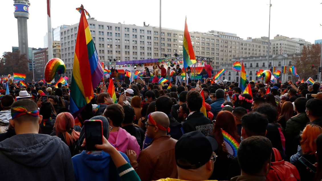 Marcha del Orgullo: Miles desbordaron las calles de Santiago por los derechos aún pendientes de las diversidades