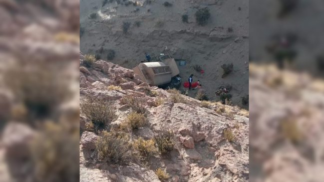 Camión militar cayó 80 metros por un barranco en la Región de Tarapacá