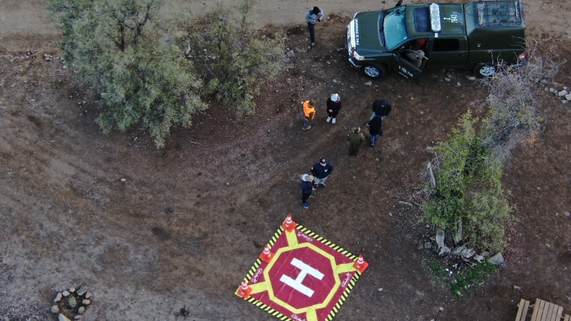 Carabineros rescató a excursionista accidentado en un cerro de Las Condes