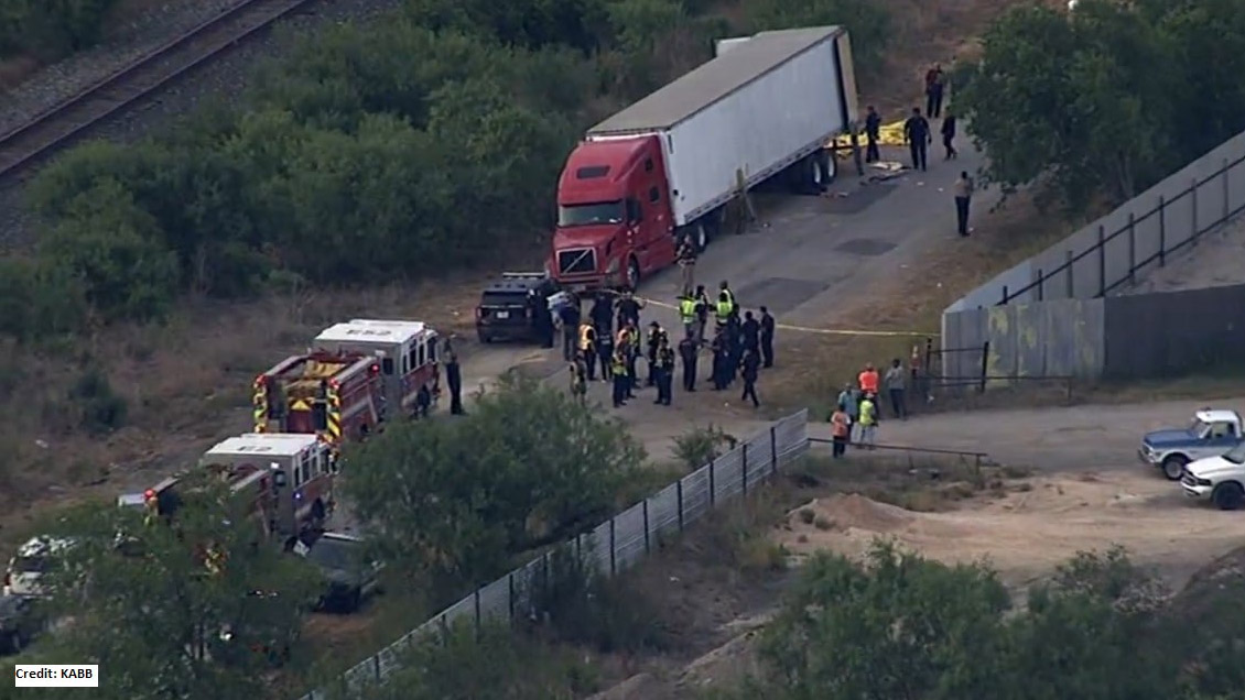 Tragedia: Encuentran 46 migrantes muertos en el interior de un camión en Texas