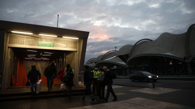 Hombre fue apuñalado tras negarse a dar un cigarrillo en las inmediaciones de Metro El Sol en Maipú
