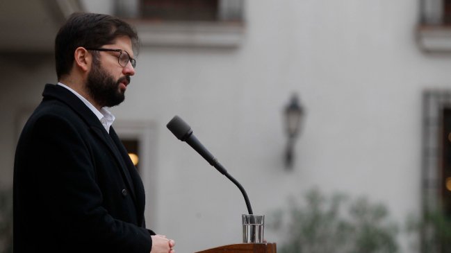 Cadem: Desaprobación del Presidente Boric subió cinco puntos en una semana y bordea el 60%