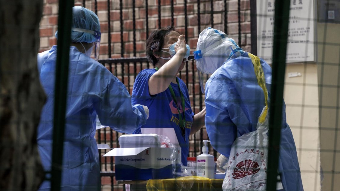 China acorta las cuarentenas de entrada al país de 14 a siete días