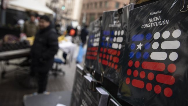 Encuesta Amuch: Un 56,4% no ha leído la propuesta de nueva Constitución