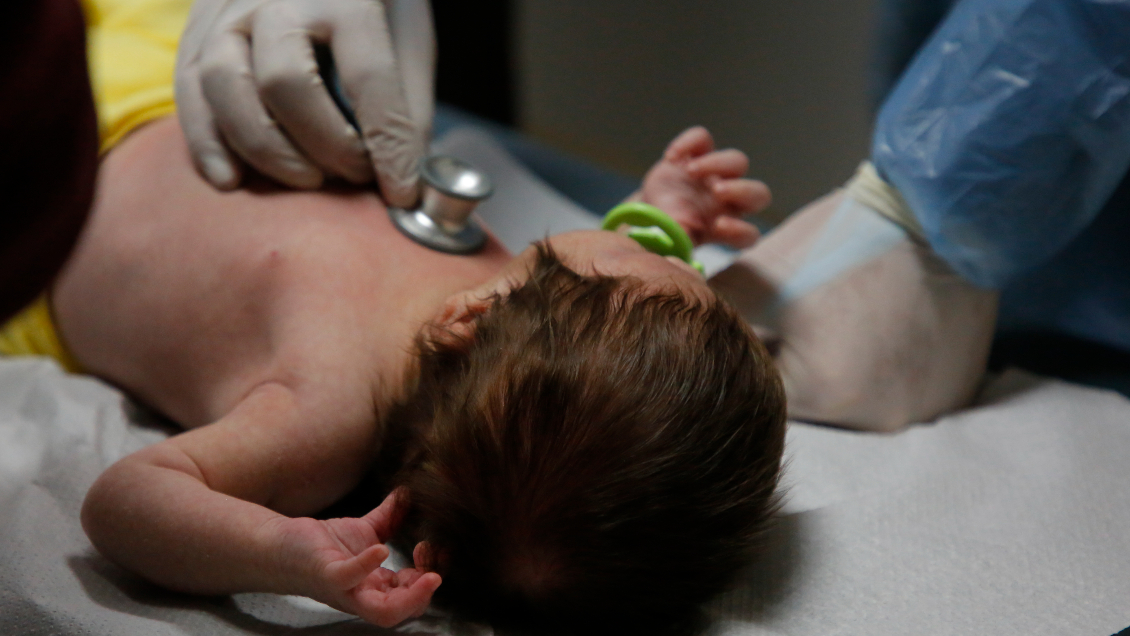 Subsecretario Araos: Hemos tenido 25 fallecimientos de niños producto de virus respiratorios