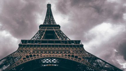   Ingeniero alertó que la Torre Eiffel está oxidada y requiere una pronta reparación 