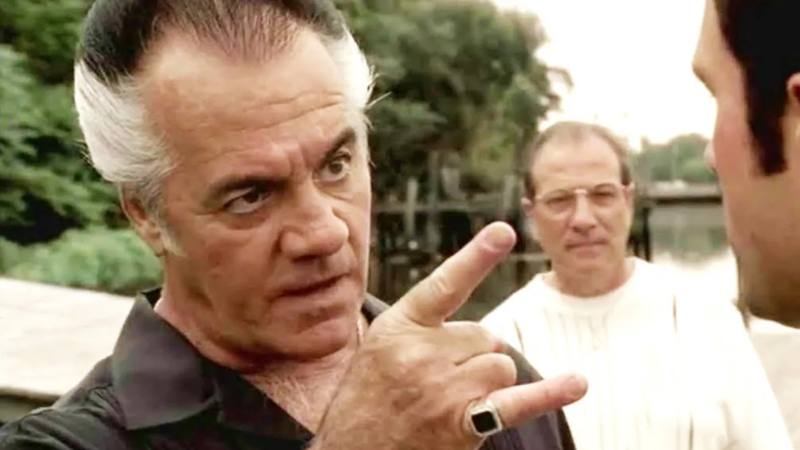 Tony Sirico, Paulie de 