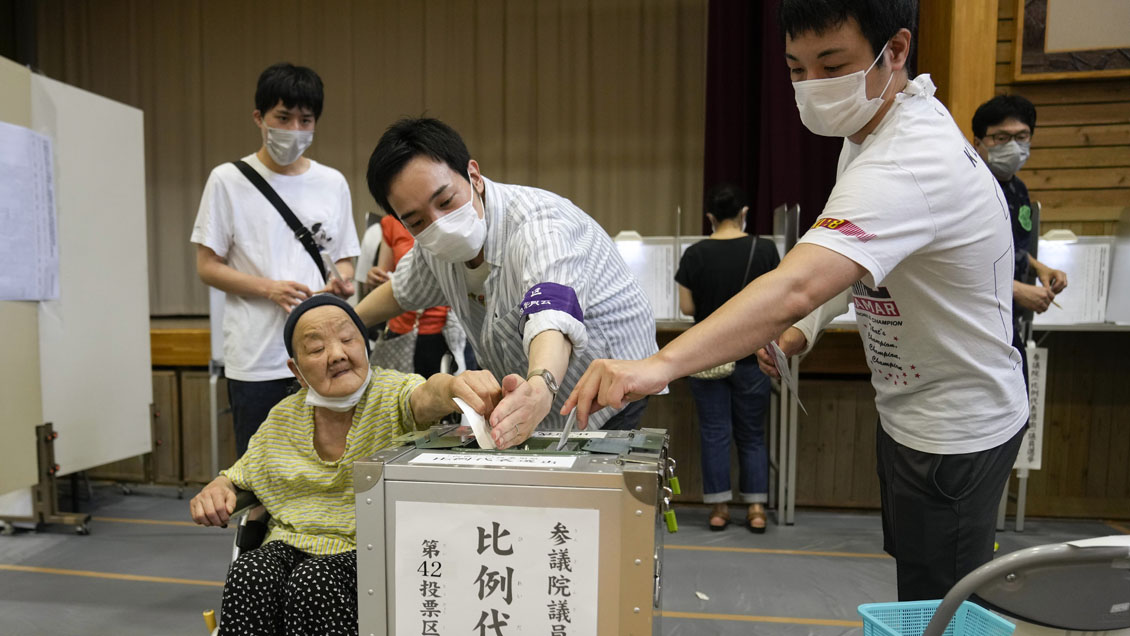 El partido del difunto Shinzo Abe obtuvo holgada victoria en comicios parlamentarios